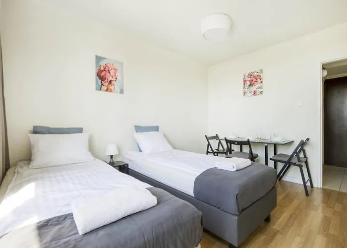 Labo Apartment Zelazna Brama